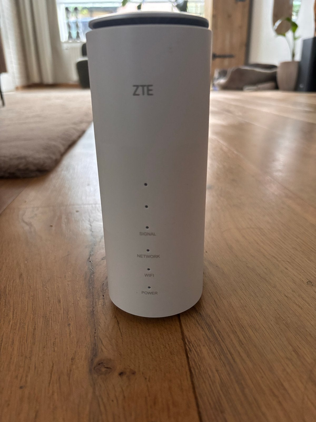 ZTE MC888 5G Externe Wifi Router, Ophalen of Verzenden, Zo goed als nieuw, Router met modem