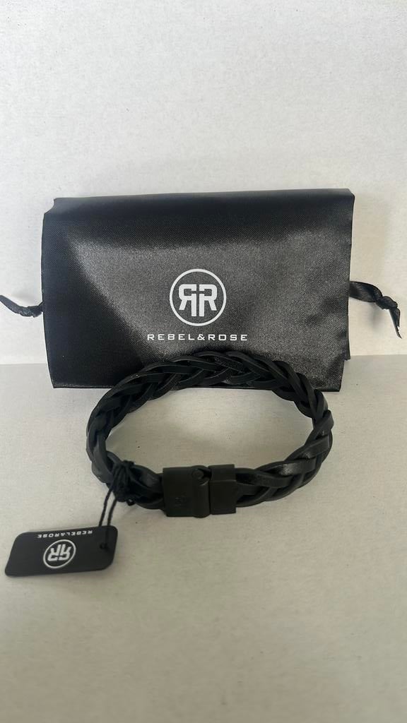 Rebel & rose zwart leren armband vintage black slot, Ophalen of Verzenden, Zo goed als nieuw, Zwart, Leer