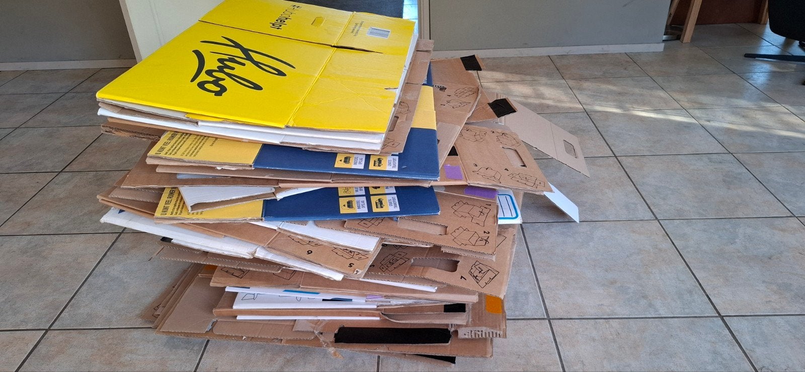 Verhuisdozen en verpakkingsmateriaal - Diverse merken, Doe-het-zelf en Verbouw, Ophalen, Doos, Opvouwbaar, Minder dan 40 cm
