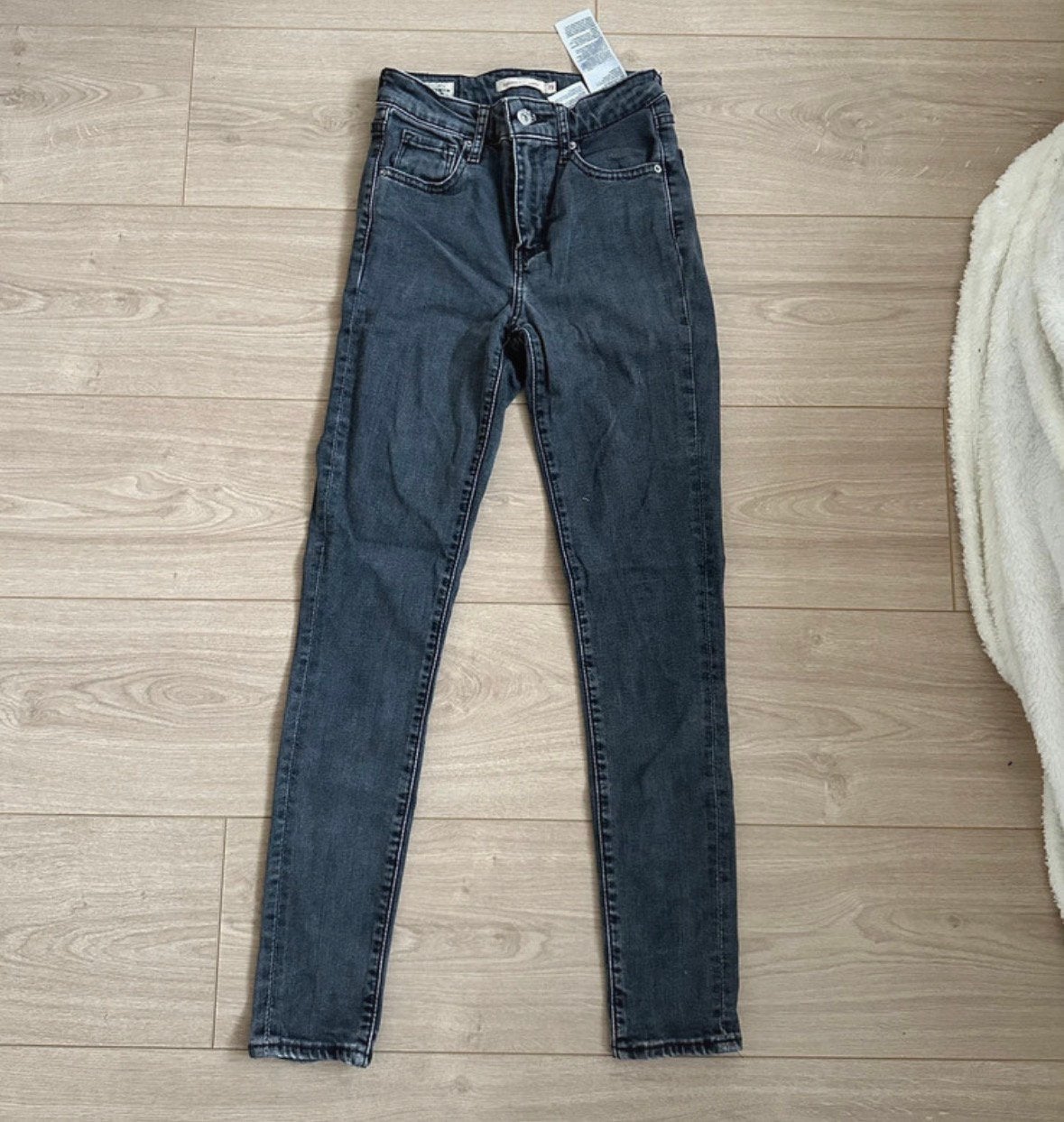 Levi’s Jeans, Kleding | Dames, Spijkerbroeken en Jeans, Ophalen of Verzenden, Zo goed als nieuw, Overige kleuren, Overige jeansmaten
