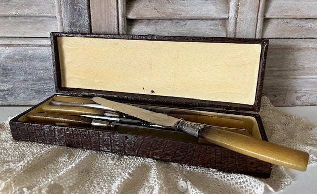 Antieke Franse cassette met 6 messen met benen heft, Ophalen of Verzenden