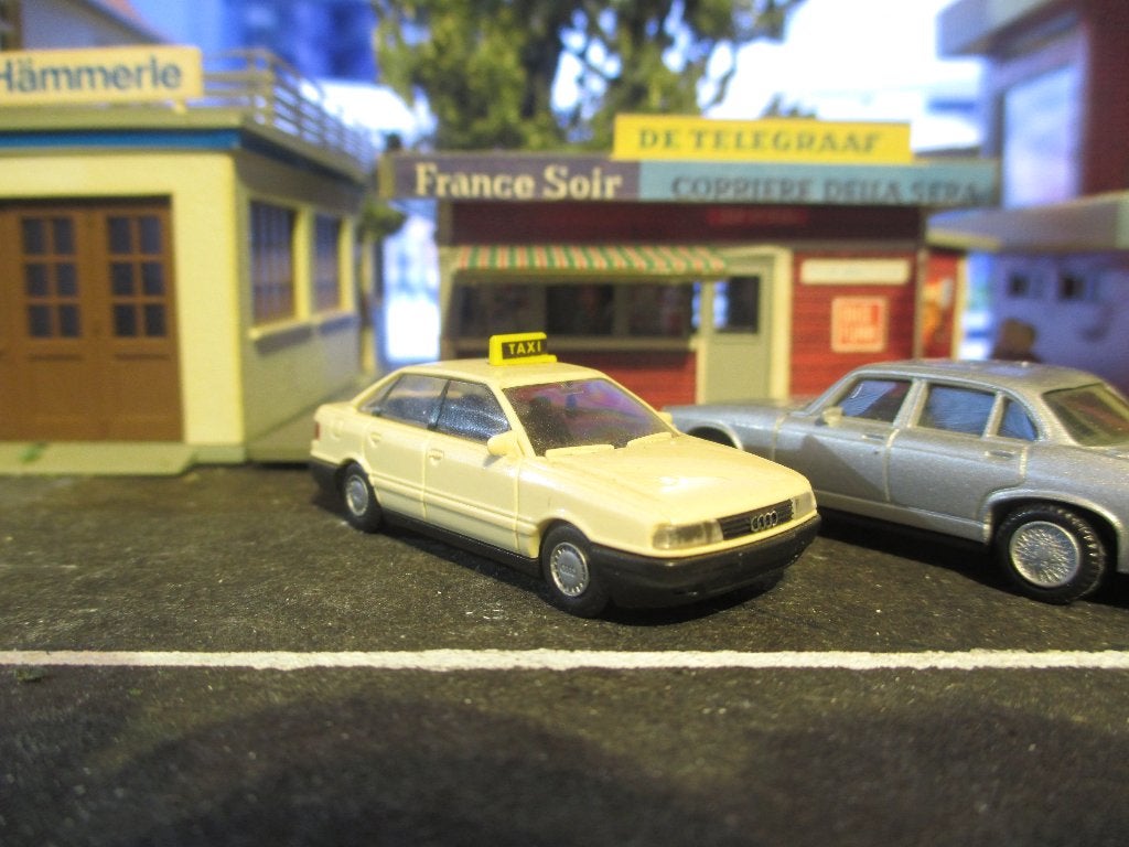1986-1992 Audi 80 / 90 B3 - Rietze Taxi, Hobby en Vrije tijd, Ophalen of Verzenden, Zo goed als nieuw, Auto, Rietze