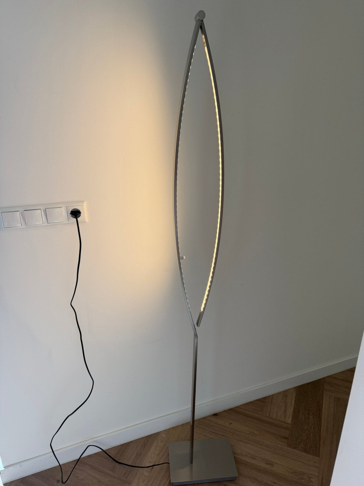 Moderne dimbare design staande led leeslamp, Ophalen, Overige fittingen, Zo goed als nieuw, Metaal