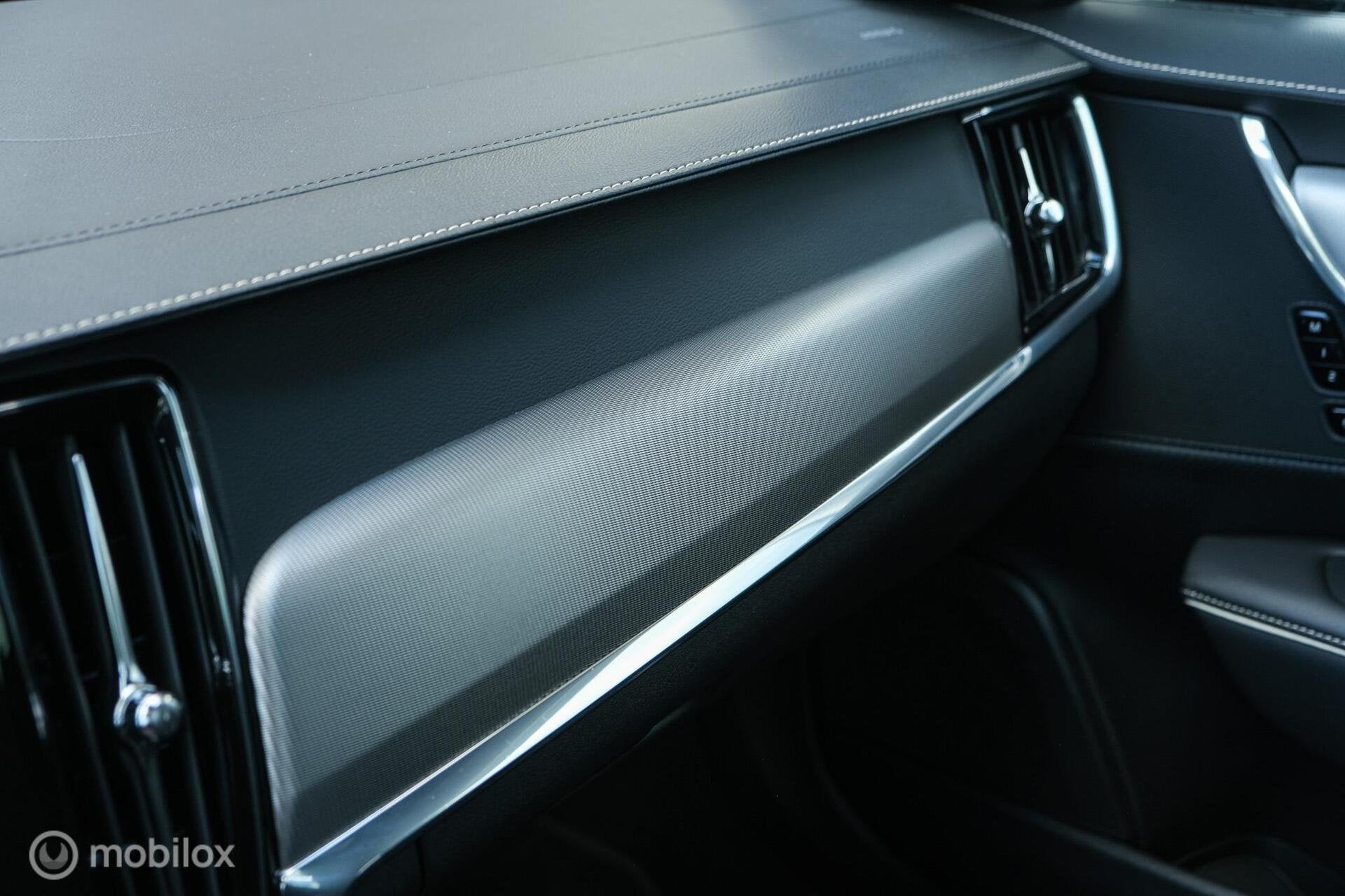 Foto 34 van Volvo V90 2.0 T8 AWD R-Design | Stoel en stuurwielverwarming