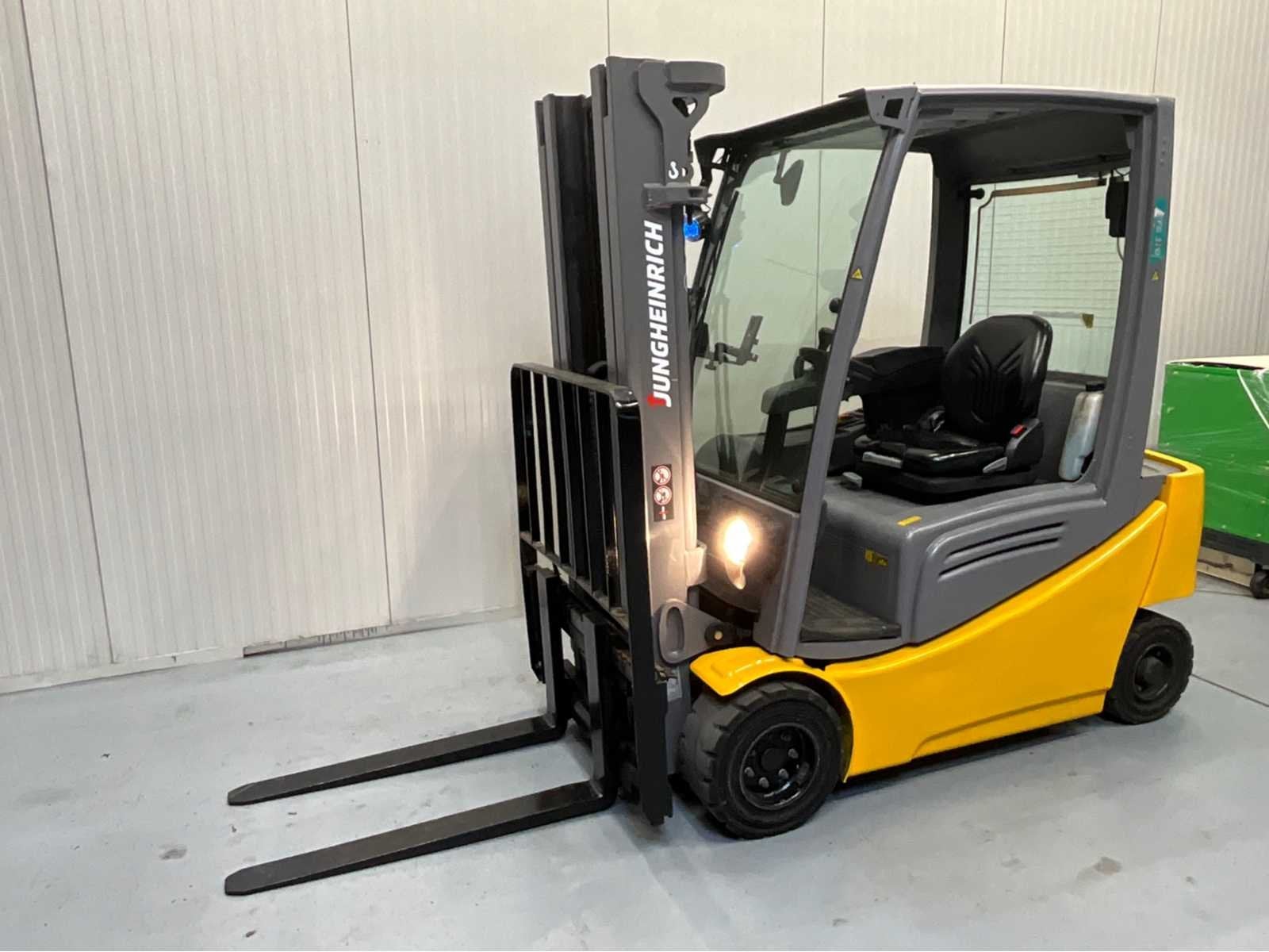 Jungheinrich EFG320 Vorkheftruck - Triplex - Freelift - Side, Elektrisch, Heftruck, Jungheinrich