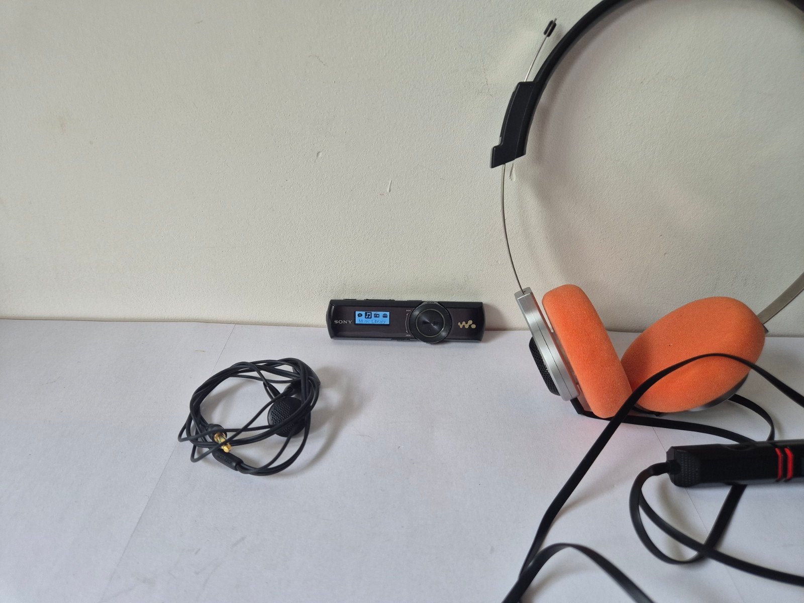 Sony NWZ-B172F MP3 Speler 18u batterij – Snellader - Perfect, Gebruikt, Met radio, Ophalen of Verzenden, Sony