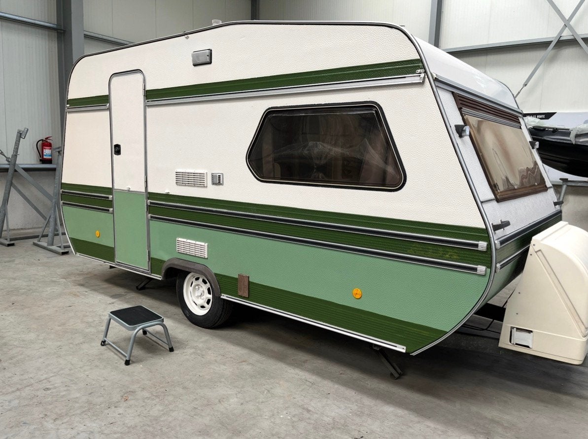 Mooi opgeknapte/gepimpte Hobby ADX met stapelbed en rondzit, Caravans en Kamperen, Caravans, Rondzit, Hobby, Particulier, 4 tot 5 meter