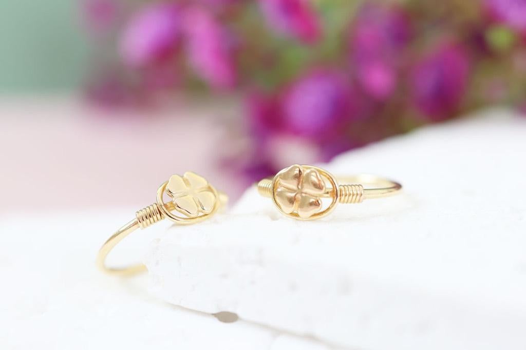 Clover Pinky | 18 Karaat Gouden Dames Ring Klavertje Vier, Ophalen of Verzenden, Dame, Goud, Goud