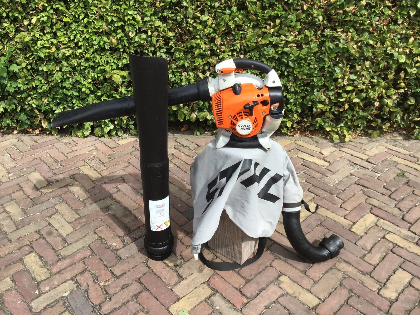 STIHL SH 86 bladblazer bladzuiger., Benzine, Gebruikt, Met opvangzak, Handgedragen