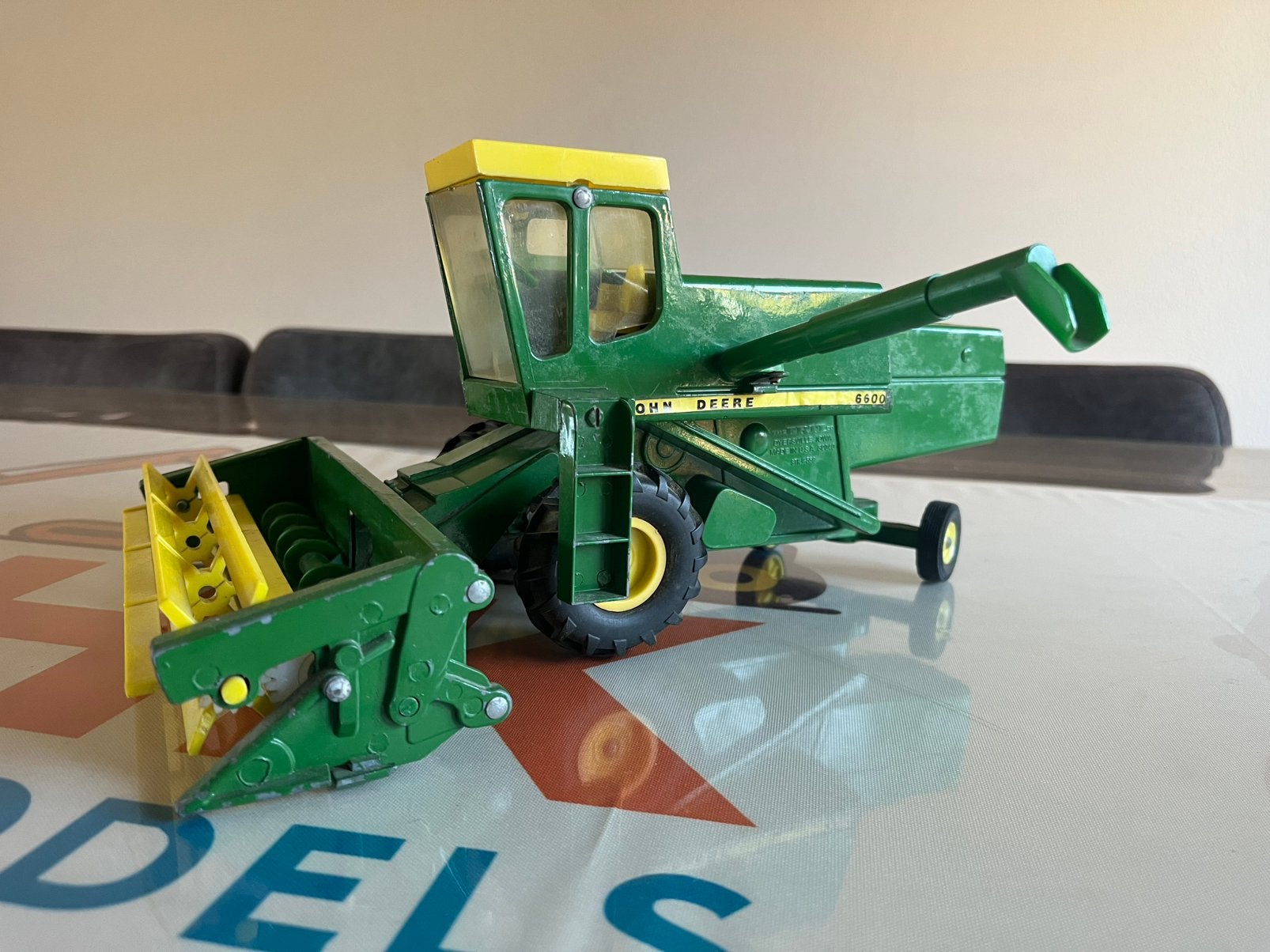 John Deere 6600 combine Ertl 1/24, Ophalen of Verzenden, Gebruikt, Tractor of Landbouw