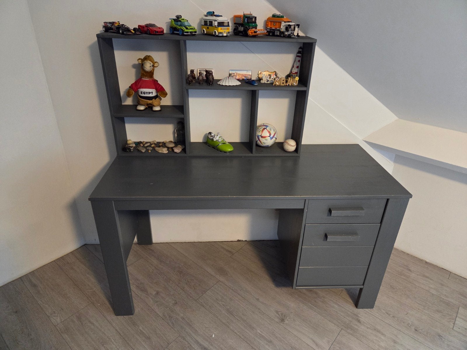 WOOOD bureau (zonder wandrek) Dennis staalgrijs, Ophalen, Zo goed als nieuw, Tafel(s)