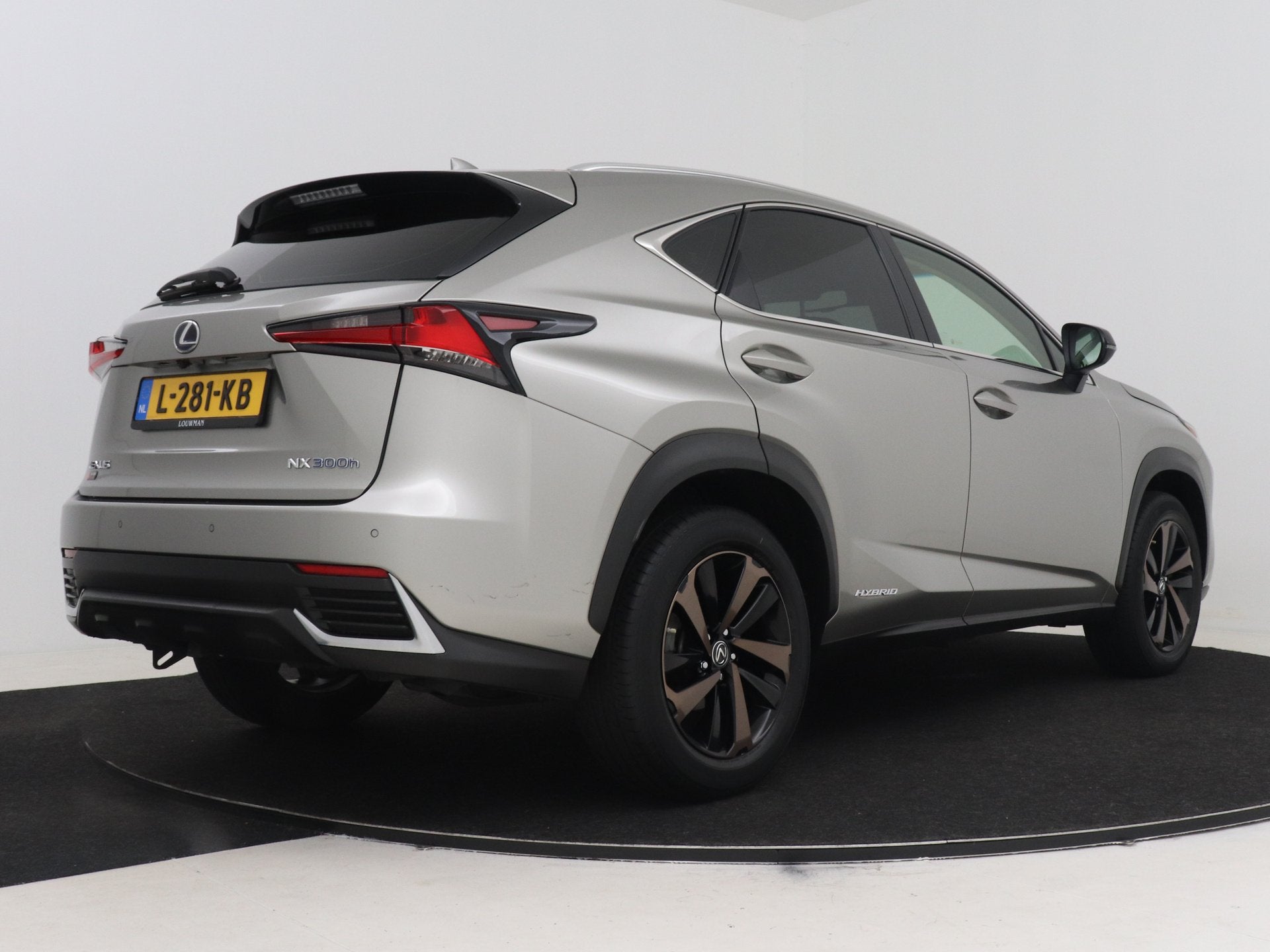 Lexus NX 300h AWD Luxury Line | Dealeronderhouden | Lederen, Auto's, Lexus, Automaat, Gebruikt, 1760 kg, Leder