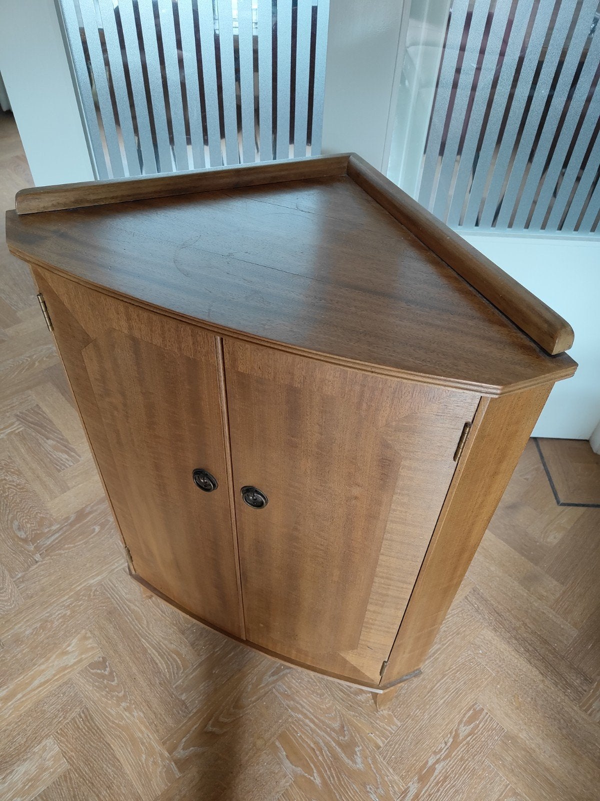 Hoekkastje echt vintage mahonie, Ophalen