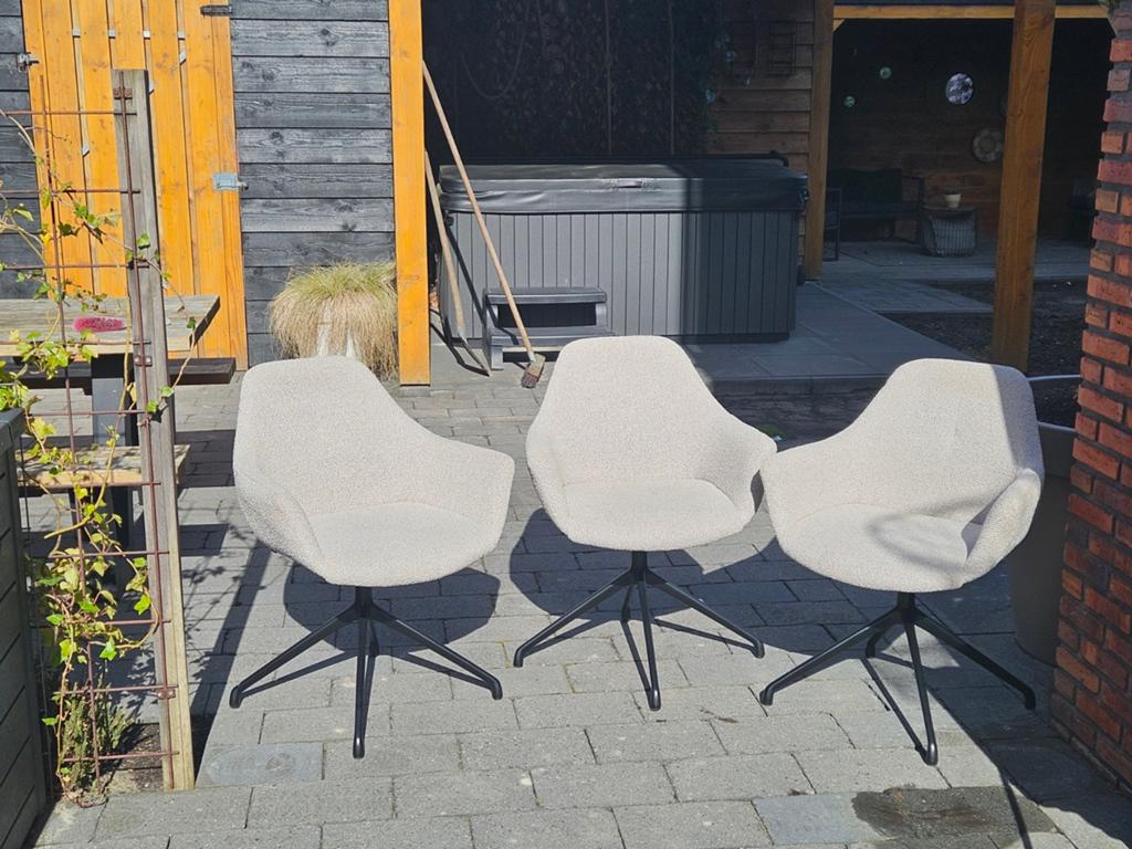 Twee mooie en zeer nette eetkamerstoelen!, Ophalen, Zo goed als nieuw, Twee