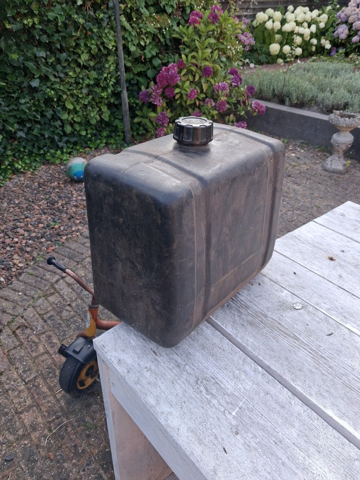 plastic benzinetank trekker of zelfbouw stationaire motor, Ophalen