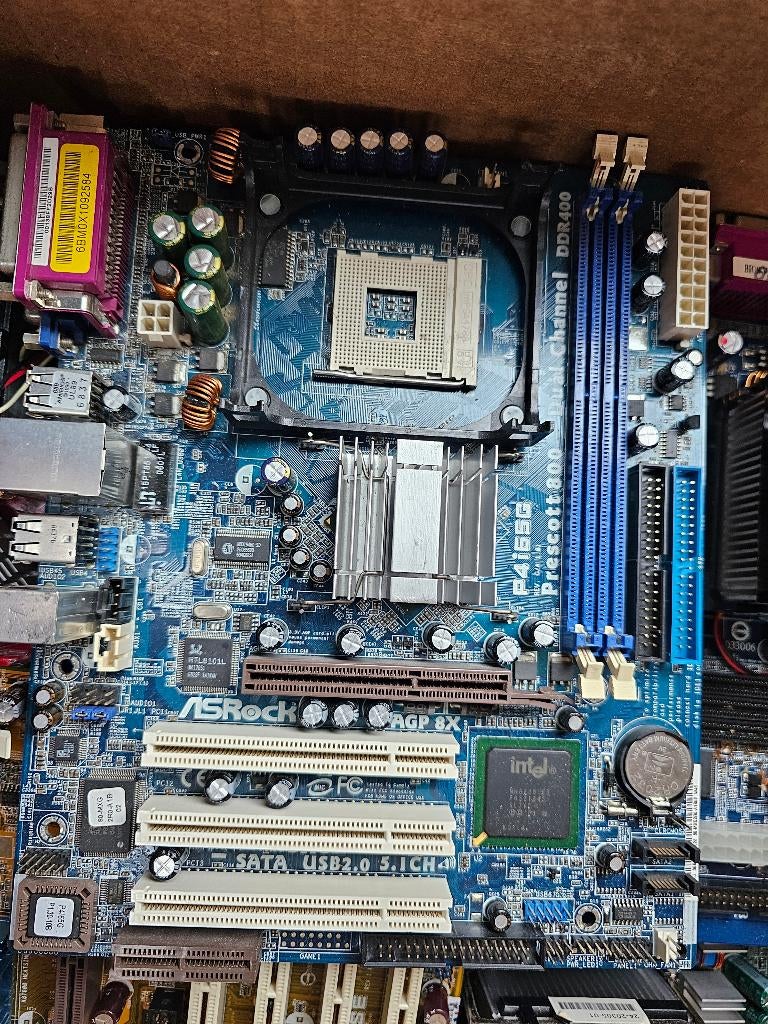 Asrock P4i65G, Computers en Software, Moederborden, Gebruikt, Socket 478, Ophalen of Verzenden, Micro-ATX