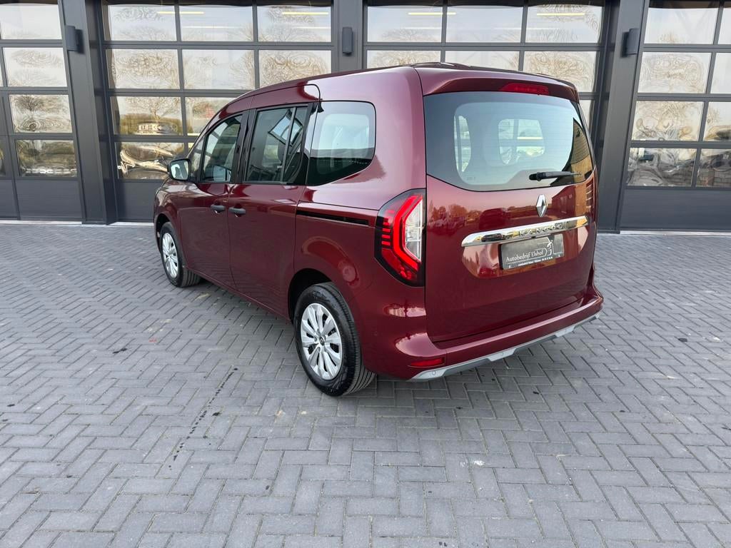 Renault Kangoo 1.3 TCe Edition One Carplay (bj 2022), Gebruikt, 4 cilinders, Bedrijf, Handgeschakeld