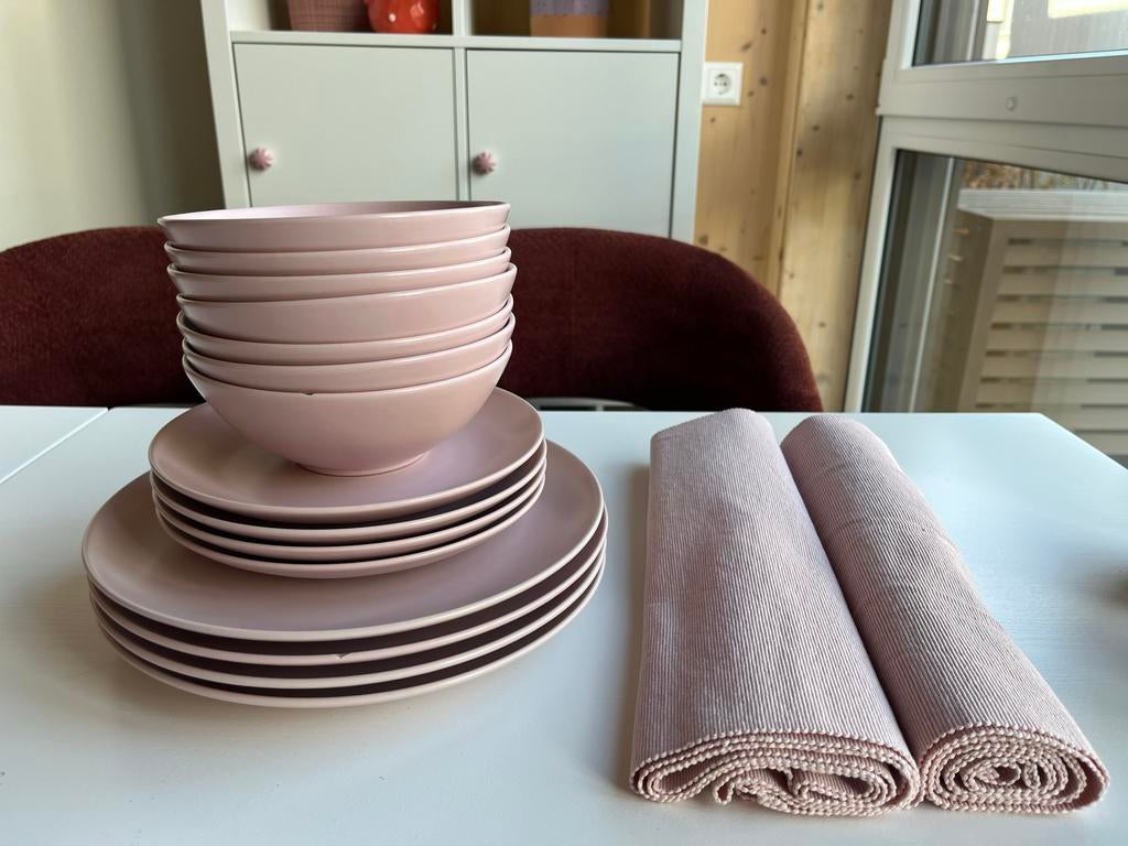 IKEA Färgklar Oudroze Servies Set met Tafellopers, Ophalen, Gebruikt, Keramiek, Effen