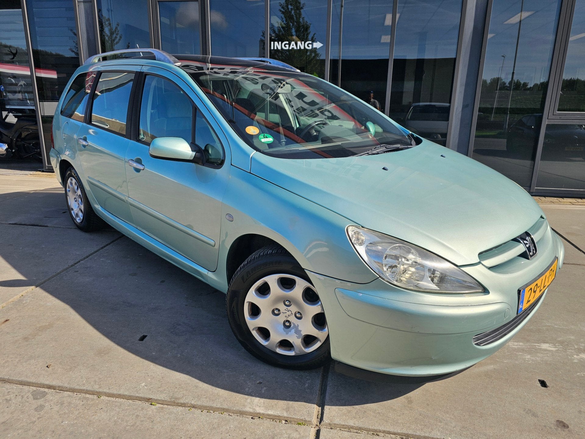 Peugeot 307 SW 2.0 16V - Pano - AUTOMAAT -, Auto's, Gebruikt, Zwart, 4 cilinders, 7 stoelen