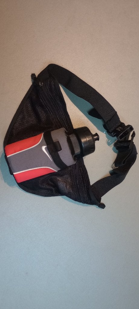 Nike bidon met heupgordel / bidonhouder voor hardlopen, Ophalen, Nike, Overige typen, Zo goed als nieuw
