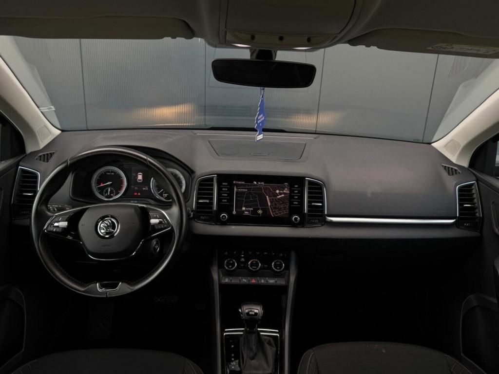 Skoda Karoq 1.5 TSI ACT Style | Automaat | Carplay | Camera, Auto's, Zwart, 4 cilinders, Zwart, Bedrijf