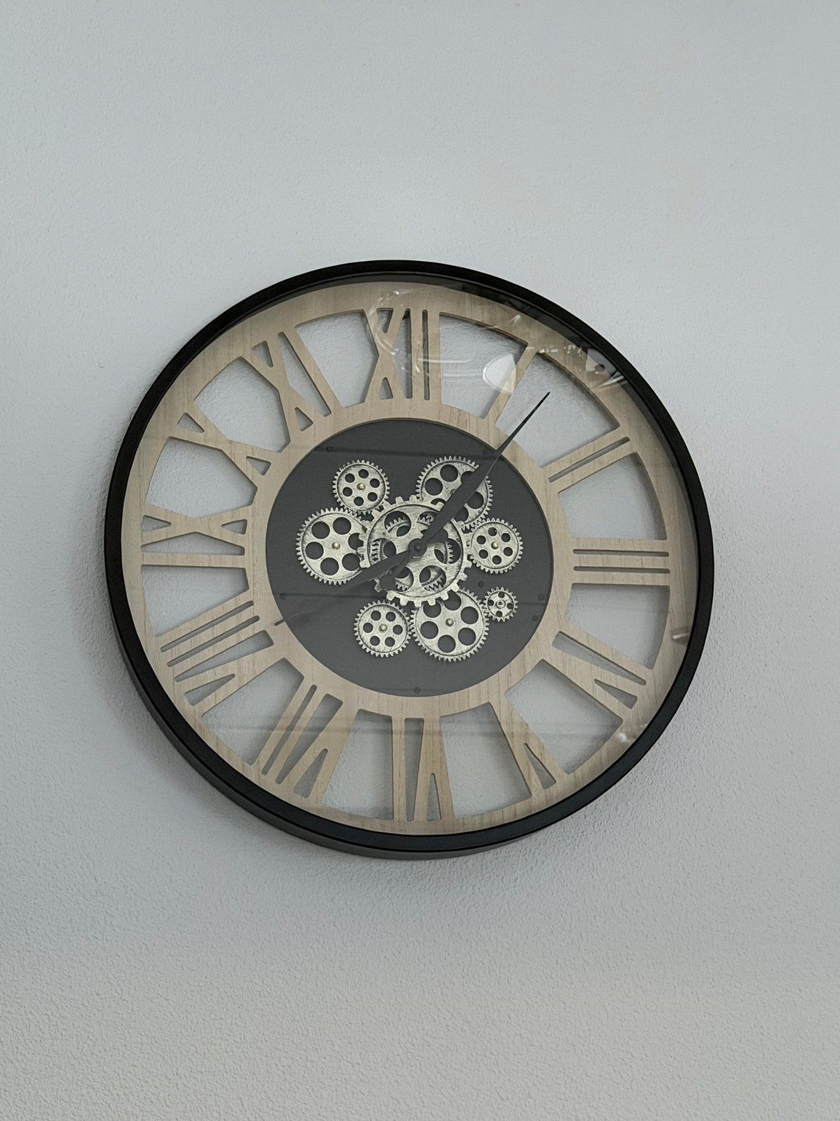 Wandklok diameter 57 cm, Ophalen of Verzenden, Zo goed als nieuw, Wandklok