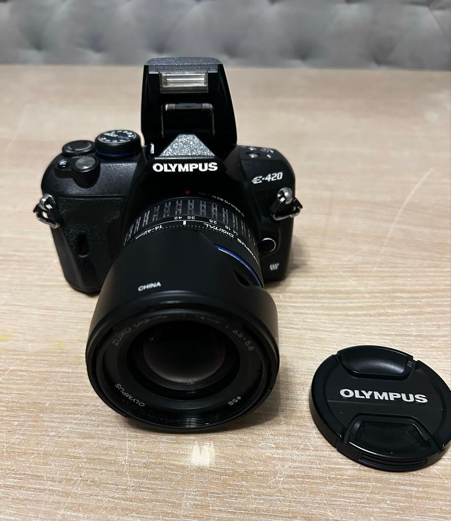 Olympus E-420 Spiegelreflexcamera met 14-42mm lens, Audio, Tv en Foto, Fotocamera's Digitaal, Gebruikt, Spiegelreflex, Ophalen of Verzenden