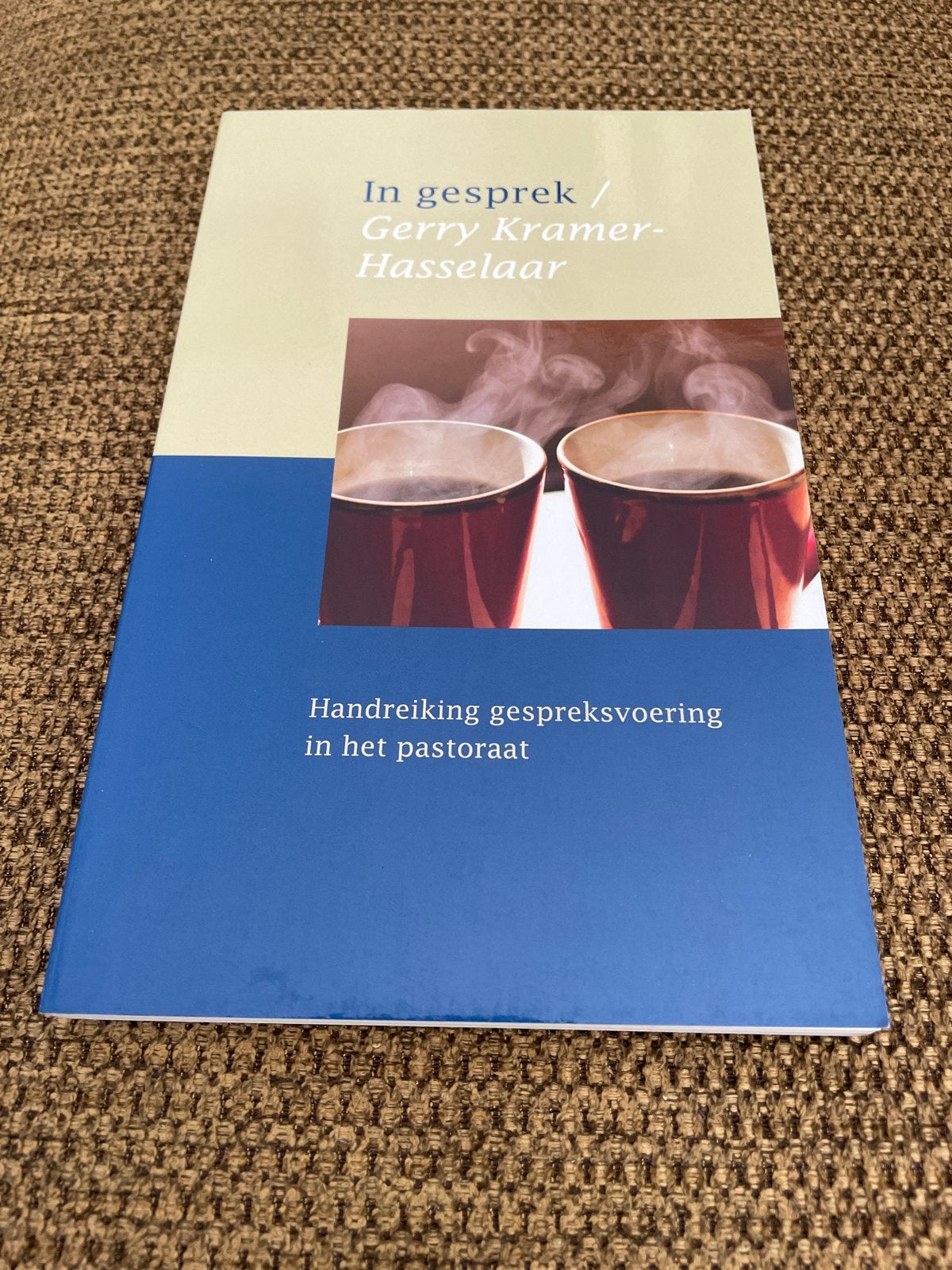 Gerry Kramer-Hasselaar - In gesprek, Christendom | Protestants, Zo goed als nieuw, Gerry Kramer-Hasselaar, Ophalen of Verzenden