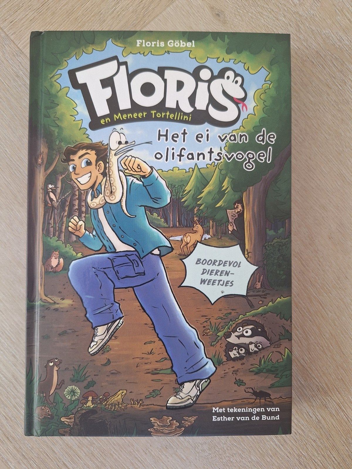 Floris en Meneer Tortellini: Het ei van de olifantsvogel, Boeken, Ophalen of Verzenden, Zo goed als nieuw, Floris Göbel, Fictie algemeen