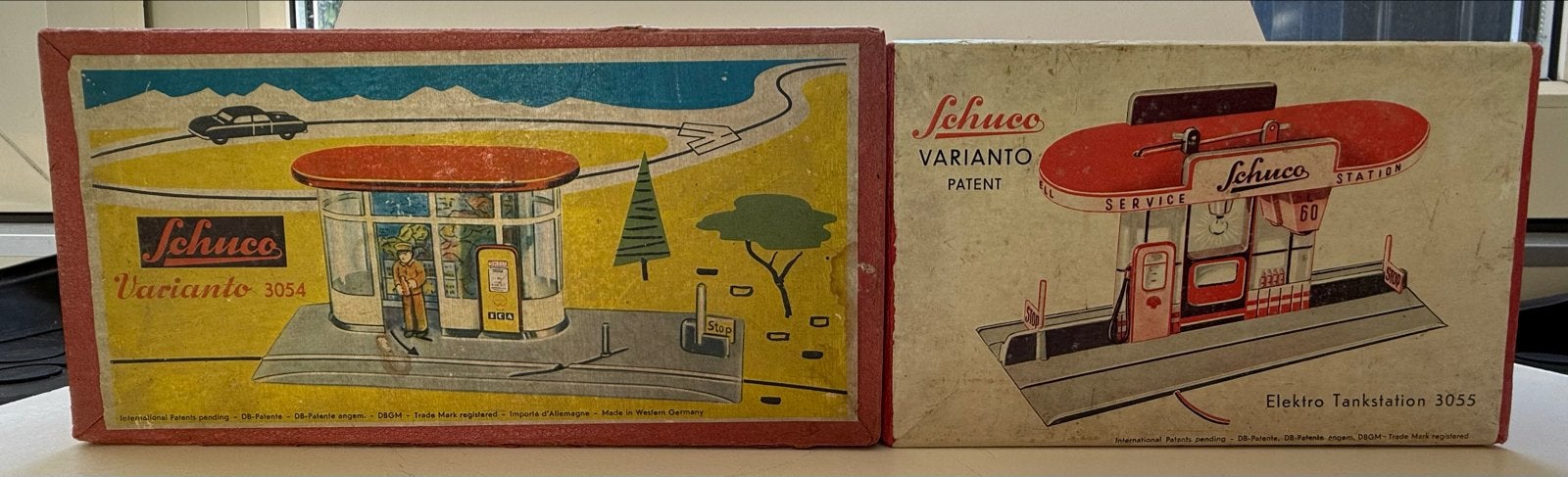 Schuco Varianto Tankstelle 3054 & 3055, Antiek en Kunst, Ophalen of Verzenden