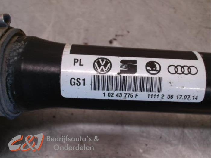 Aandrijfas rechts-voor van een Volkswagen Transporter, Gebruikt, -, Volkswagen, -