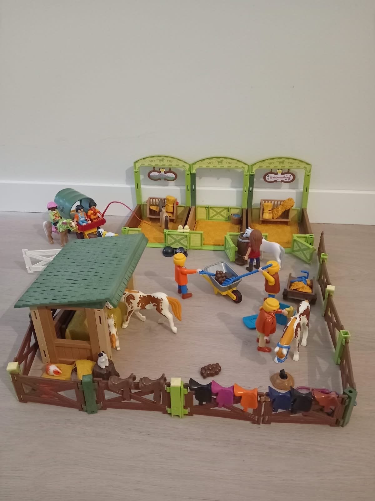 Playmobil Paardenstal met accessoires en figuren, Ophalen of Verzenden, Gebruikt, Jongen of Meisje