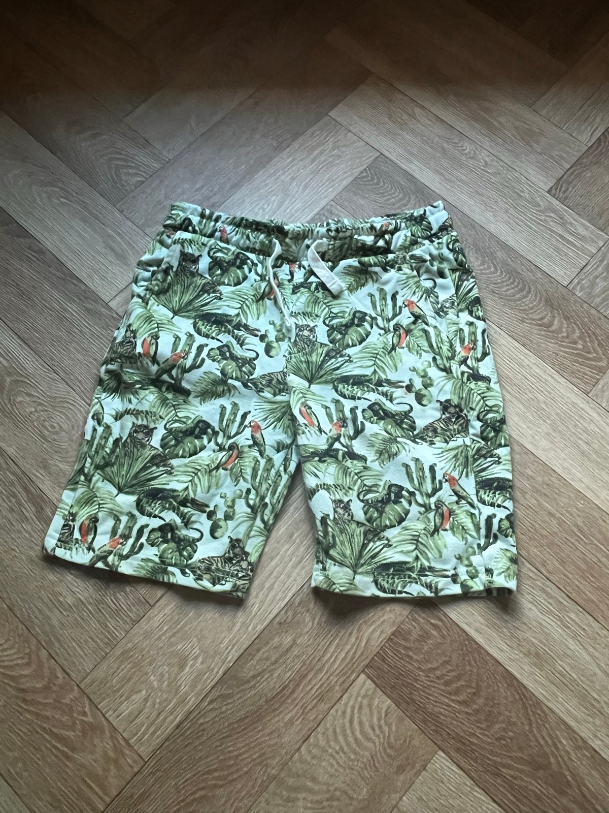 TIODAY korte broek met jungleprint - Maat 146/152, Ophalen of Verzenden, Gebruikt, Jongen of Meisje