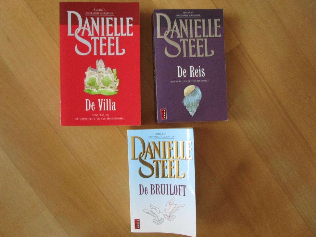Drie boeken van Danielle Steel, Ophalen of Verzenden, Zo goed als nieuw, Danielle Steel, Nederland