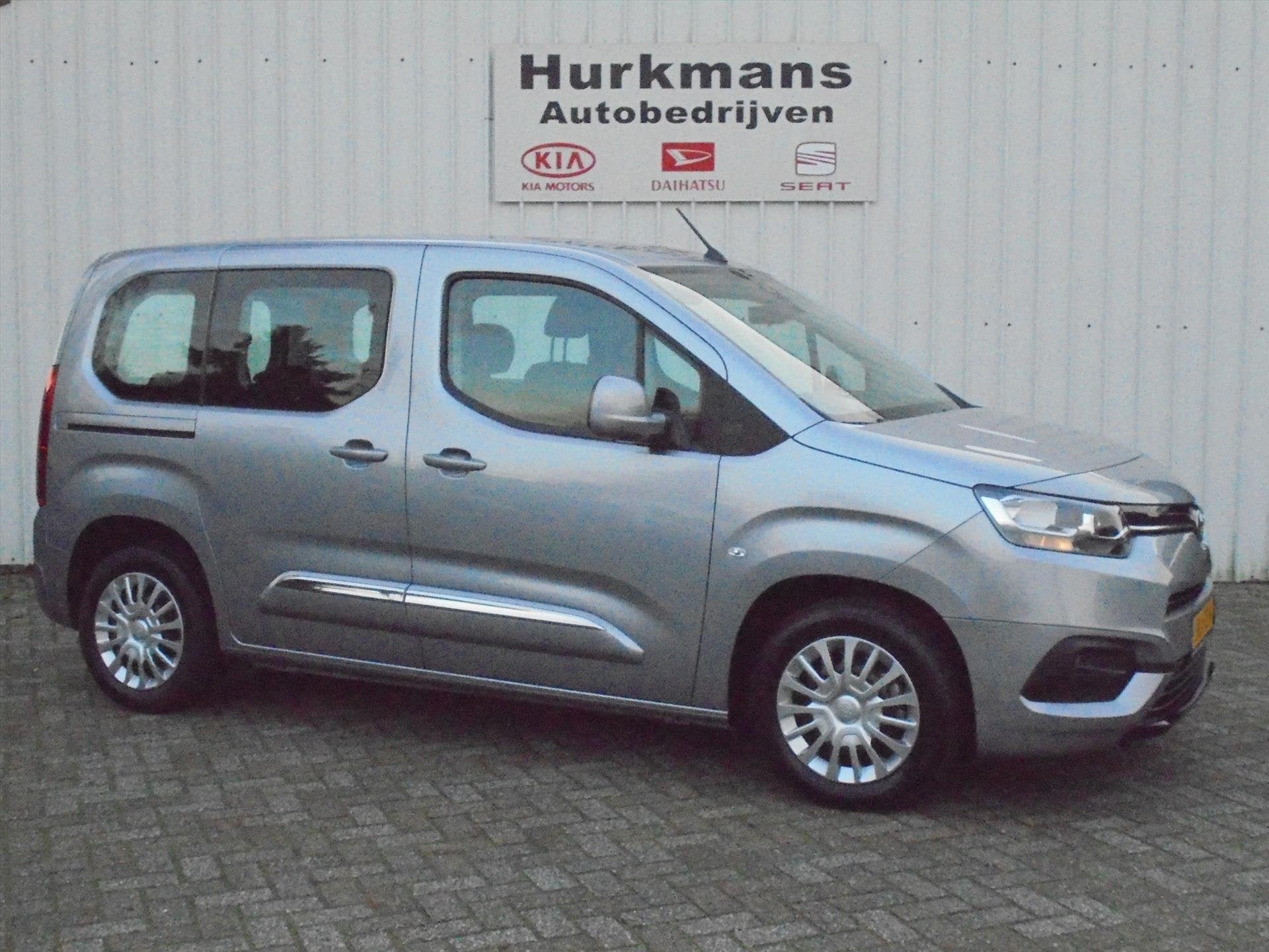 Toyota Proace City Verso 1.2 TURBO 110PK 45.598 KM ! ZEER NE, Auto's, Toyota, Stof, Gebruikt, 1199 cc, Schuifdeur
