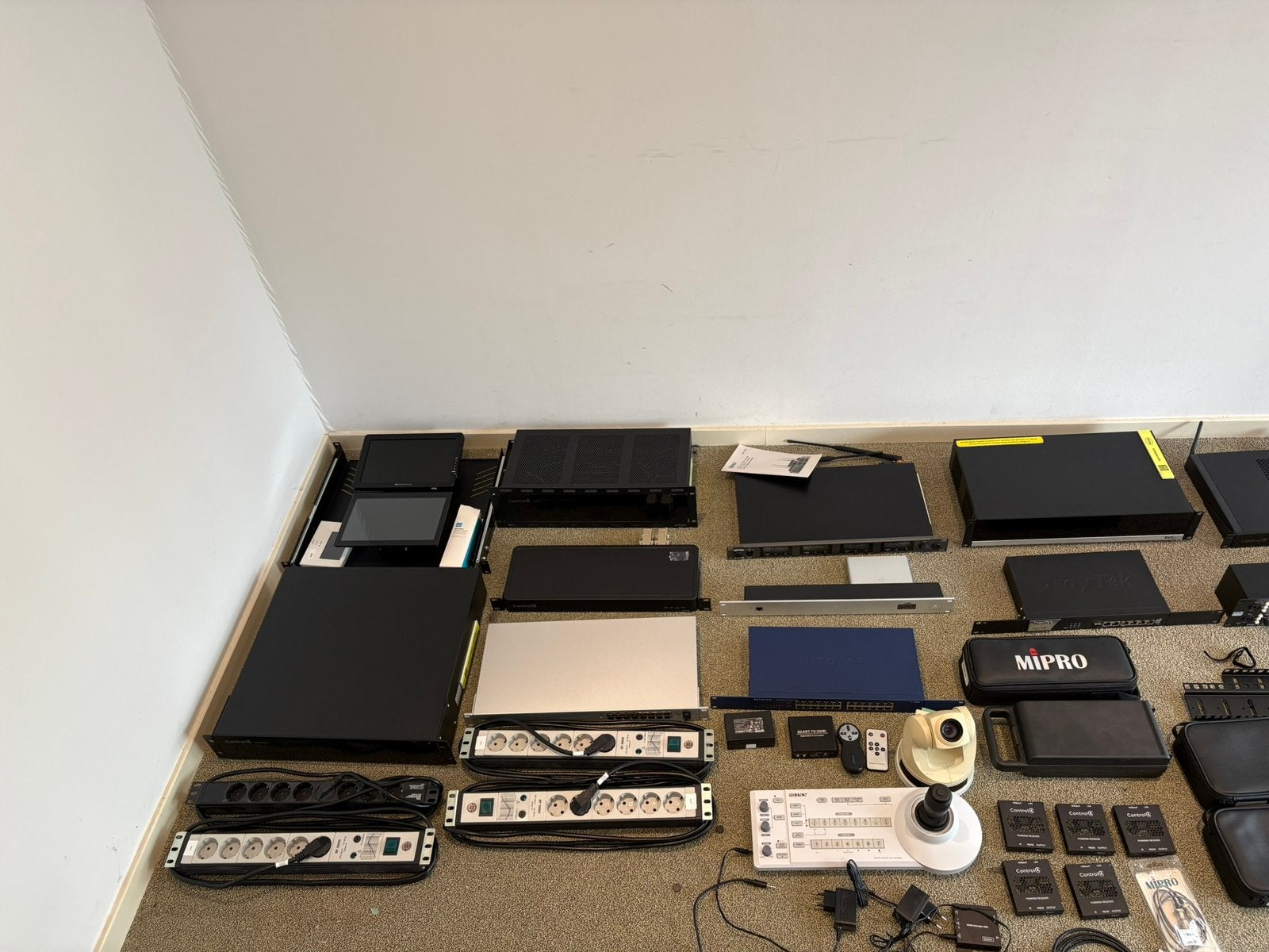 Serverkasten, Computers en Software, Serverkasten, Ophalen, Zo goed als nieuw
