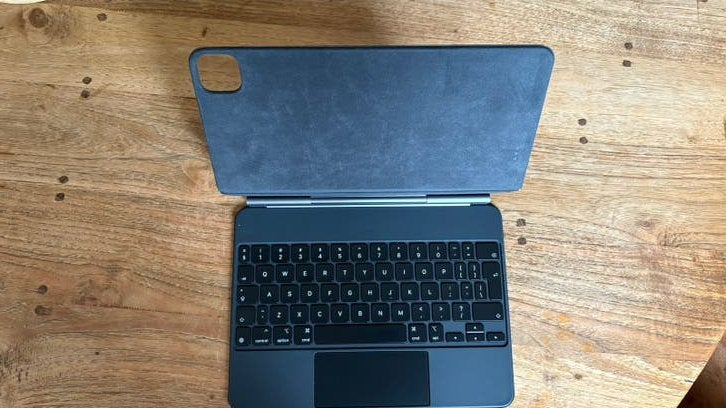 Apple Magic Keyboard voor iPad Pro 11-inch (2020/2021), Computers en Software, Ophalen, Apple iPad, 11 inch, Zo goed als nieuw