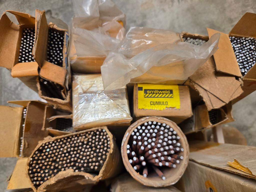 Kist vol met las electrodes, Doe-het-zelf en Verbouw, Ophalen of Verzenden, Minder dan 150 ampère, Elektroden