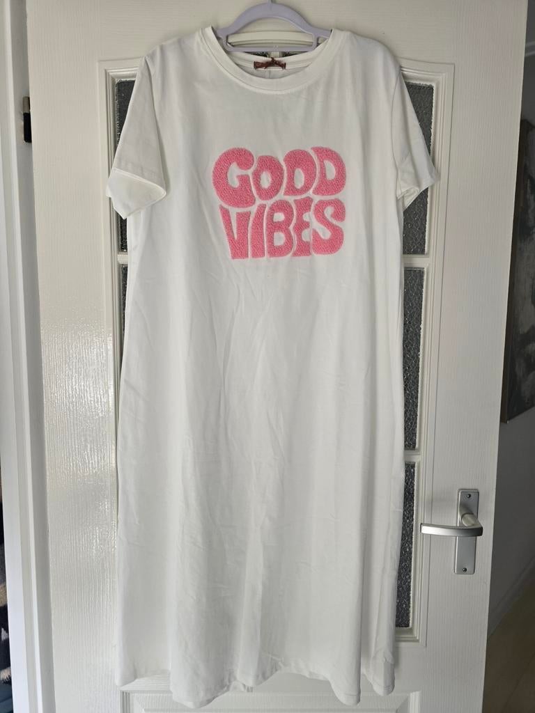 Nieuwe jurk Mooij good vibes Lichtroze 40 42 44, Maat 42/44 (L), Nieuw, Ophalen of Verzenden, Roze