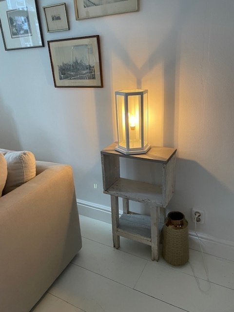 Moderne witte lamp / tafellamp / kolomlamp.wit metaal., Ophalen, Zo goed als nieuw, Glas