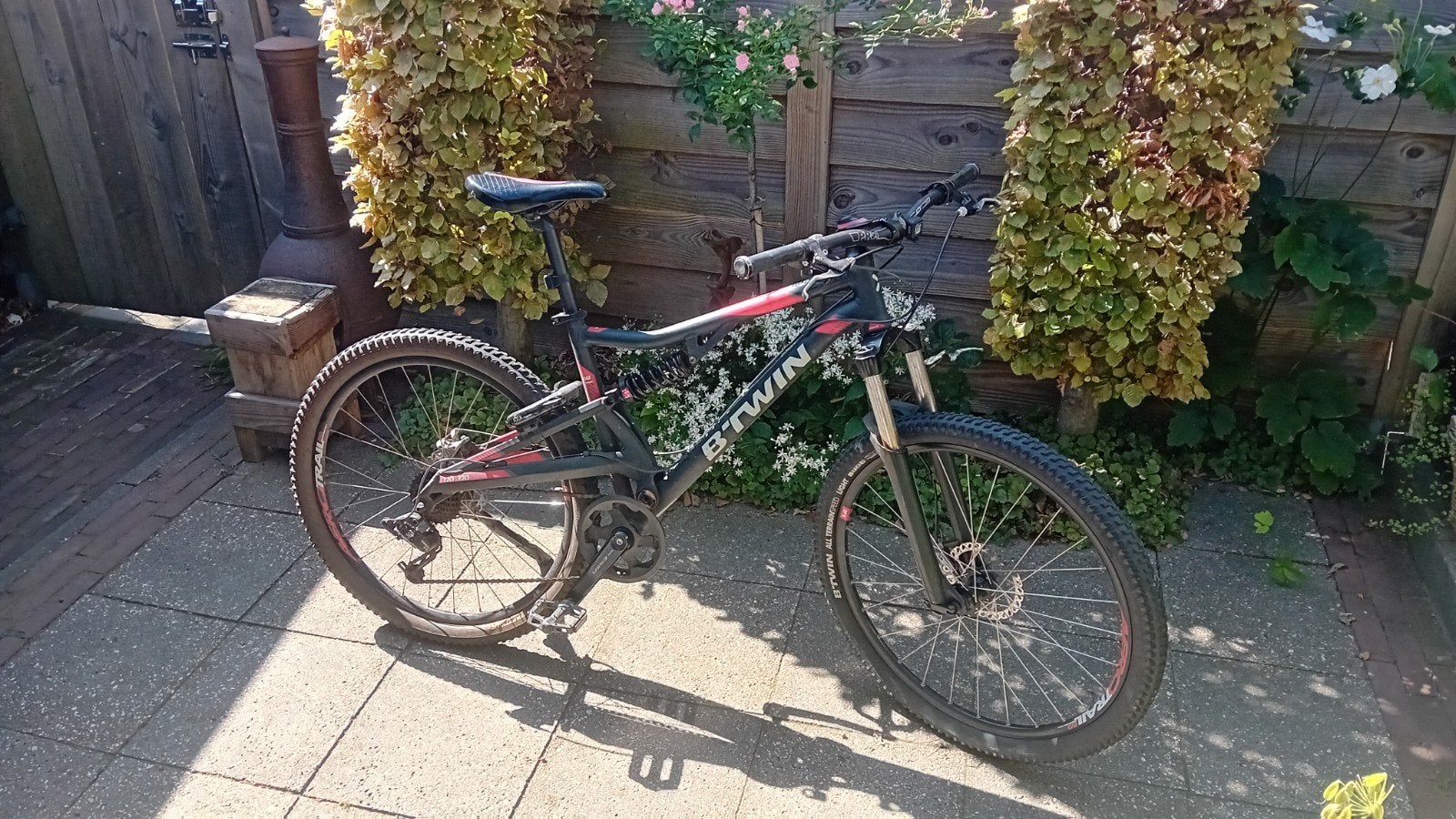 BTWIN mountainbike soft tail framemaat M, Fietsen en Brommers, Gebruikt, Fully, Schijfrem, Ophalen