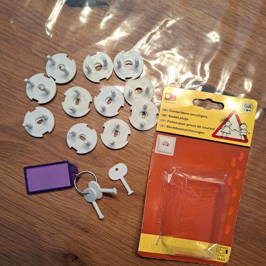 Contactdoos beveiligers, 11 stuks, Ophalen, Gebruikt, Wit