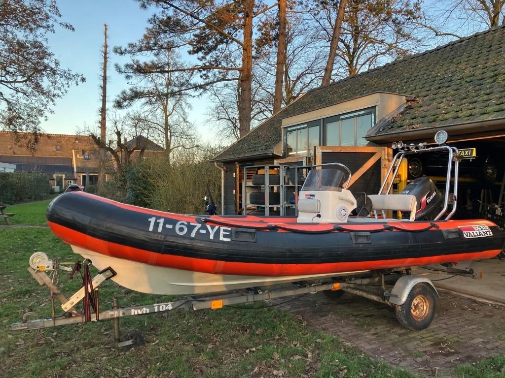 RIB Valiant  DR520 + Suzuki 65pK +trailer, Watersport en Boten, Rubberboten, Gebruikt, Benzine, Minder dan 70 pk, Overige materialen