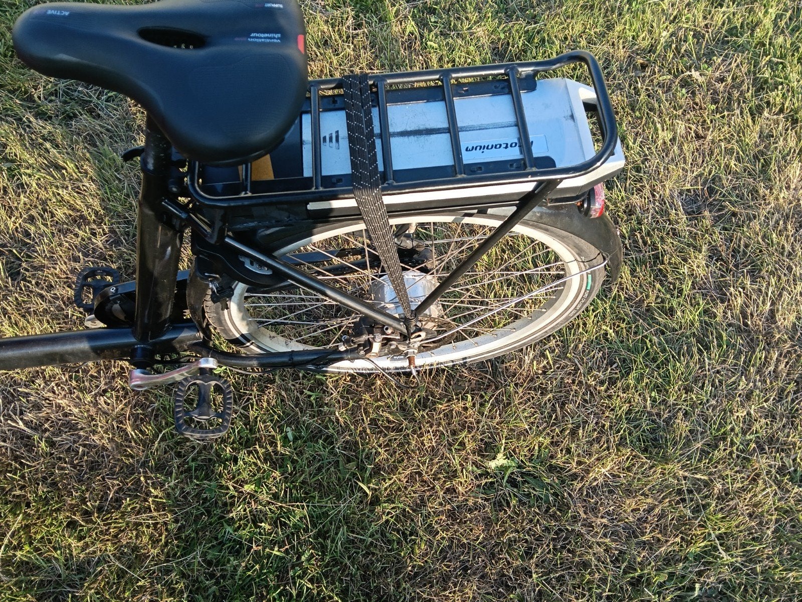 Babboe electrische bakfiets (dog-e), Fietsen en Brommers, Fietsen | Bakfietsen, Ophalen, Gebruikt