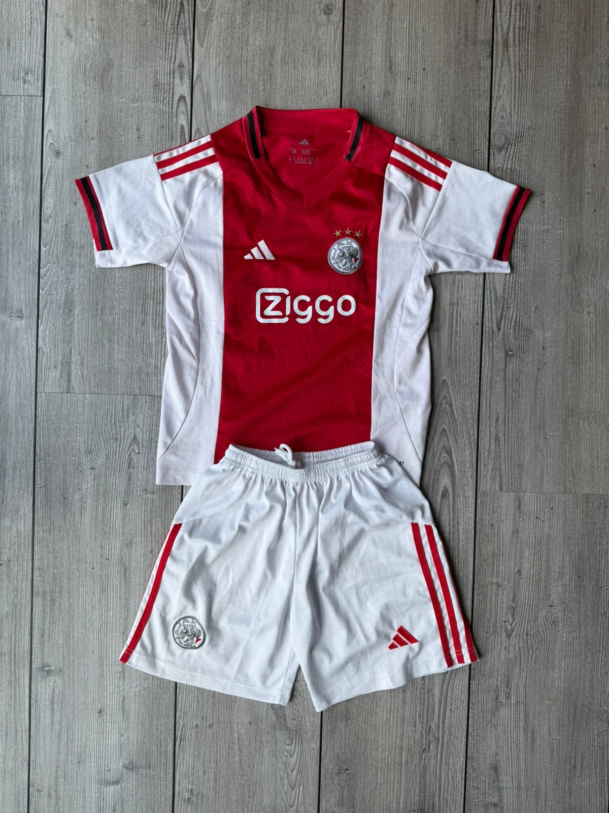 Ajax thuis tenue maat 152 (26), Maat XS of kleiner, Ophalen of Verzenden, Gebruikt, Set