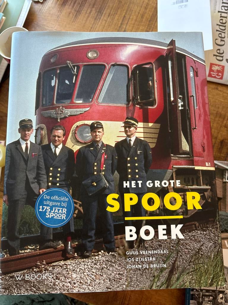 Het Grote Spoor Boek - 175 Jaar Spoor, Ophalen of Verzenden, Zo goed als nieuw, Trein