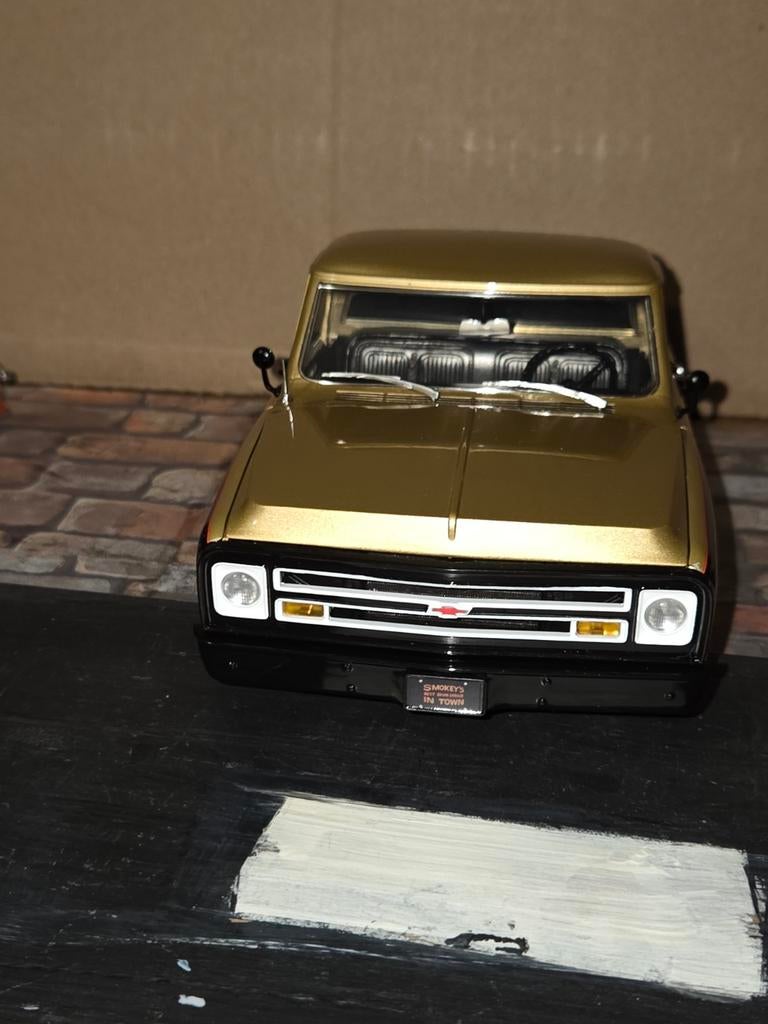 1967 Chevy C10 Pick Up Truck #13 Smokey Yunick. ZELDZAAM, Hobby en Vrije tijd, Modelauto's | 1:18, Ophalen of Verzenden, Zo goed als nieuw