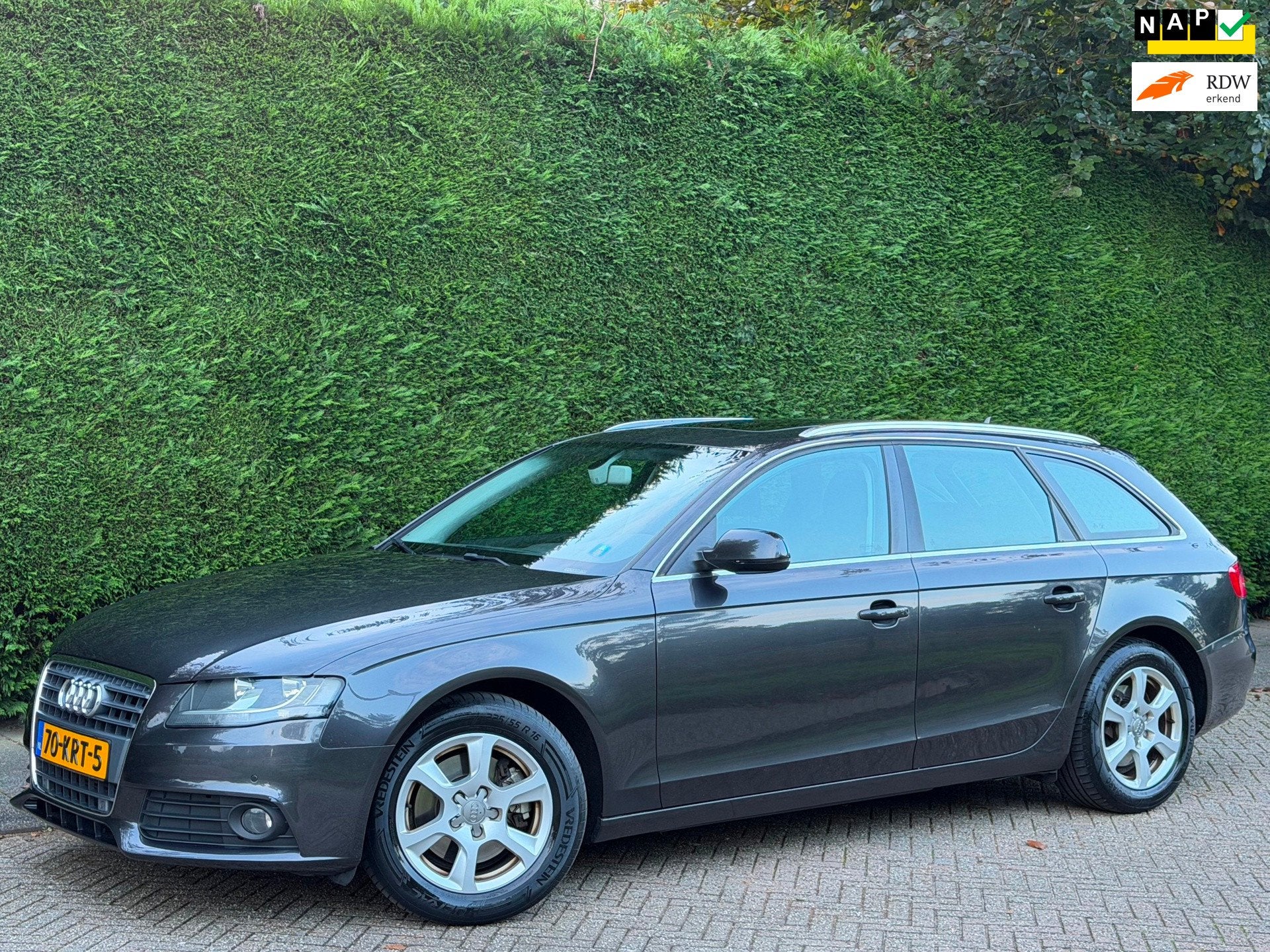 Audi A4 Avant 2.0 TFSI RIJDT SUPER!/PANO/PDC V+A/2E EIG/APK, Voorwielaandrijving, Euro 5, Gebruikt, Zwart