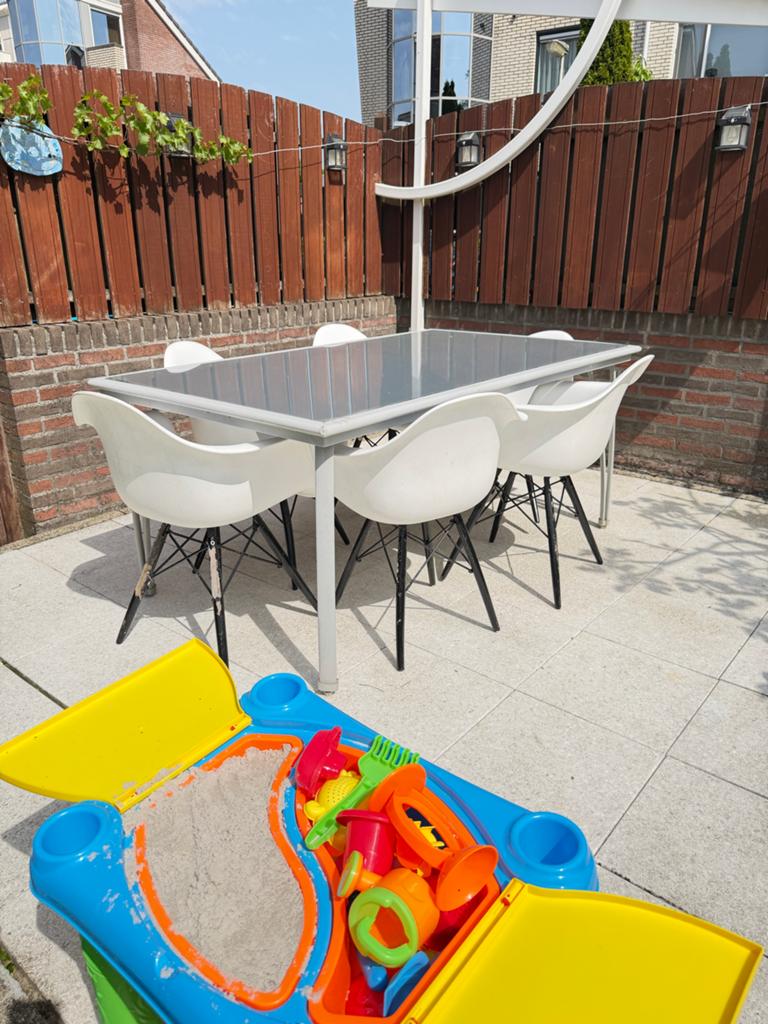 Gratis!!!! Voor een plant 6 kuipstoelen kunststof Purmerend, Kunststof, Gebruikt, Wit, Ophalen of Verzenden