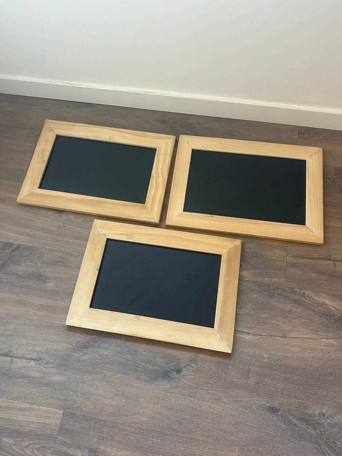 3x Krijtbord met houten lijst (29x42 cm), Ophalen of Verzenden, Zo goed als nieuw, Krijtbord